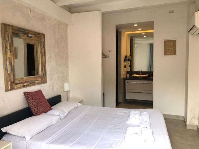 The Edwards Suites Saint-Tropez Exterior photo